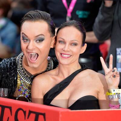 Stars und glamouröse Kostüme am Life Ball