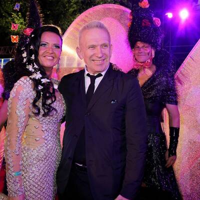 Stars und glamouröse Kostüme am Life Ball