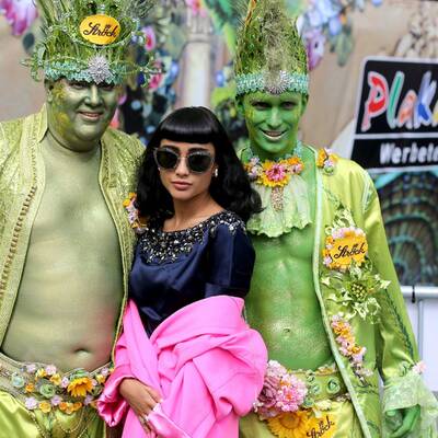 Stars und glamouröse Kostüme am Life Ball