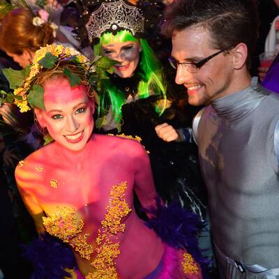 Stars und glamouröse Kostüme am Life Ball