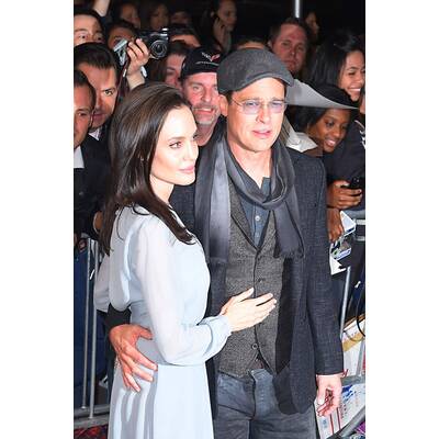 Brad Pitt & Angelina Jolie: Verknallt bei Filmvorführung
