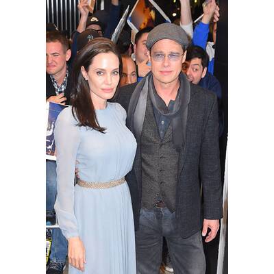 Brad Pitt & Angelina Jolie: Verknallt bei Filmvorführung