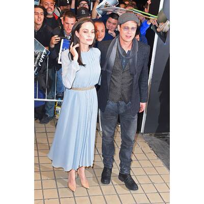 Brad Pitt & Angelina Jolie: Verknallt bei Filmvorführung