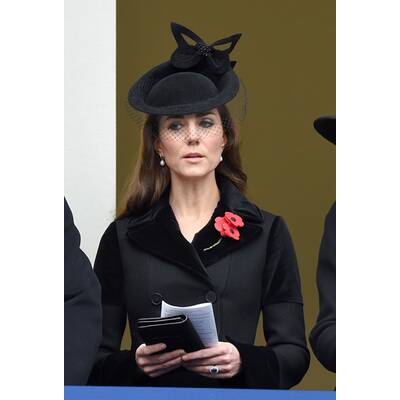 Königin Máxima besucht Kate am Remembrance Day