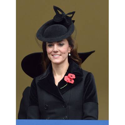 Königin Máxima besucht Kate am Remembrance Day