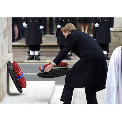 Königin Máxima besucht Kate am Remembrance Day