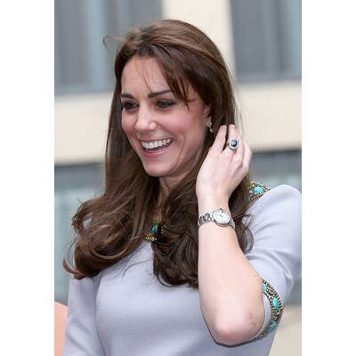 Herzogin Kate kämpft mit dem Wind