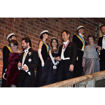 Victoria & Sofia strahlen mit Babybauch