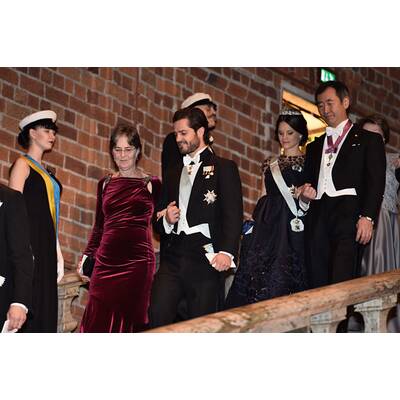 Victoria & Sofia strahlen mit Babybauch