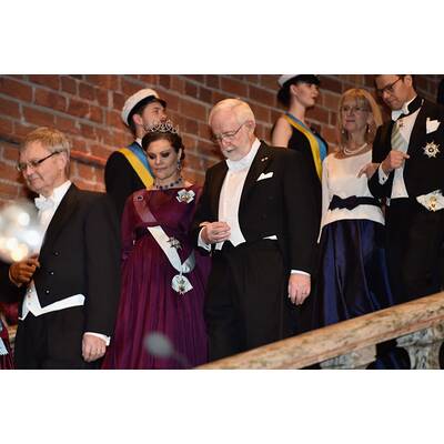 Victoria & Sofia strahlen mit Babybauch