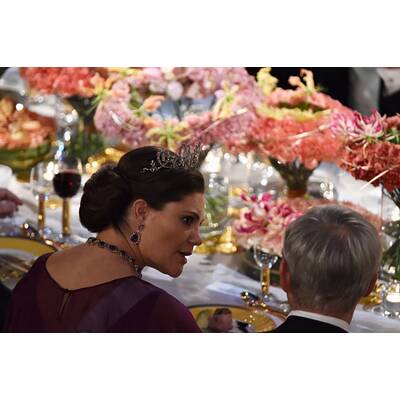 Victoria & Sofia strahlen mit Babybauch