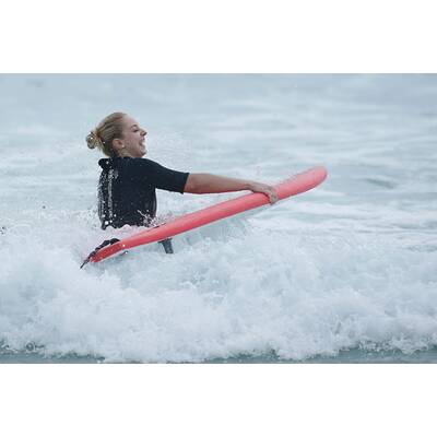 Sabine Lisicki surft in Australien