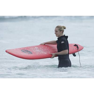 Sabine Lisicki surft in Australien