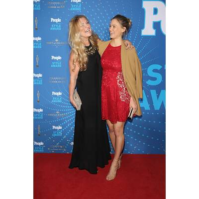 Bar Refaeli: Da ist ja der Babybauch!