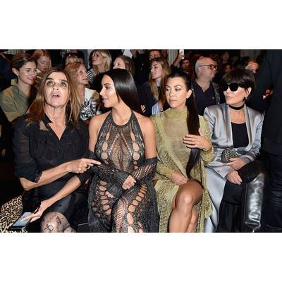 Kim Kardashian im Nacktkleid auf Fashion Week