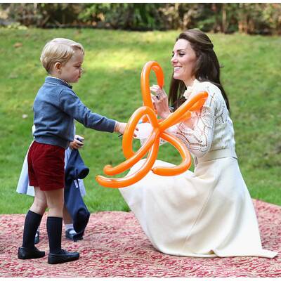 Prinzessin Charlotte und Prinz George auf Kinderparty