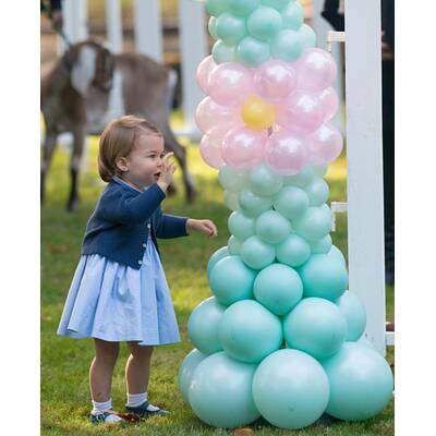 Prinzessin Charlotte und Prinz George auf Kinderparty