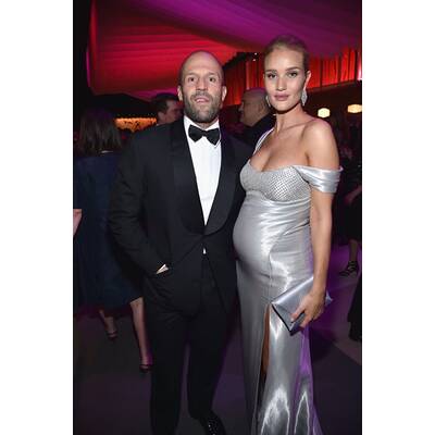 Rosie Huntington-Whiteley strahlt mit Babybauch