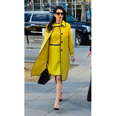 Amal Clooney: Mit Zwillingsbauch vor UN