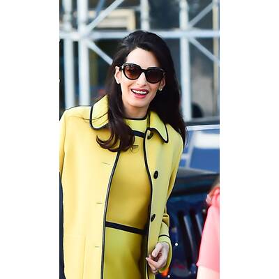Amal Clooney: Mit Zwillingsbauch vor UN