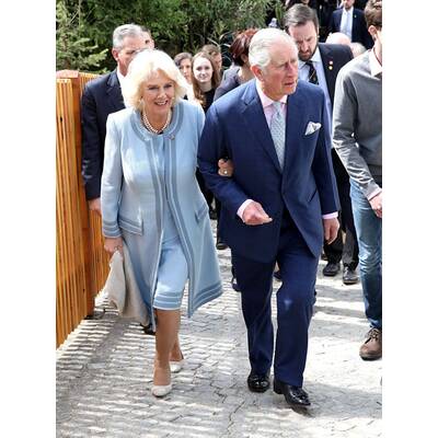 Charles und Camilla beim Heurigen