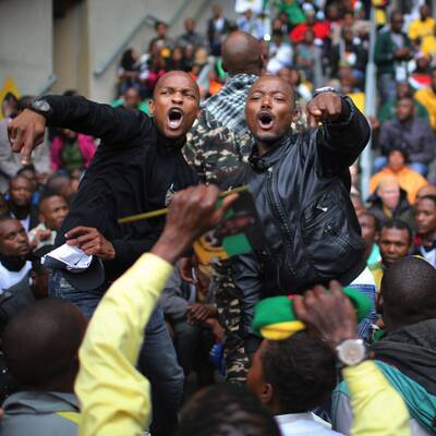 Tausende nehmen Abschied von Nelson Mandela