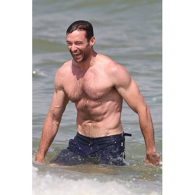 Hugh Jackman: Waschbrettbauch am Strand
