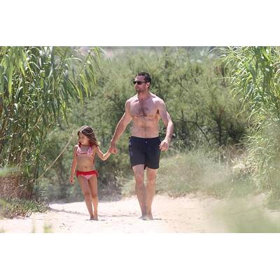 Hugh Jackman: Waschbrettbauch am Strand