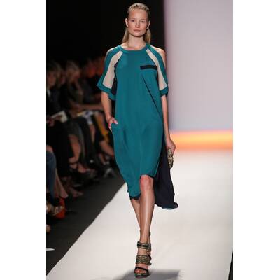 NY FW 2011/12 BCBG Max Azria