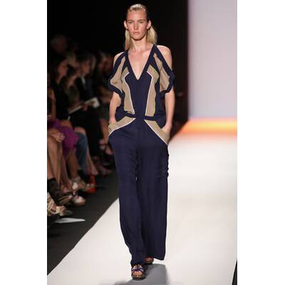 NY FW 2011/12 BCBG Max Azria