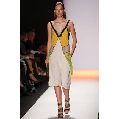 NY FW 2011/12 BCBG Max Azria