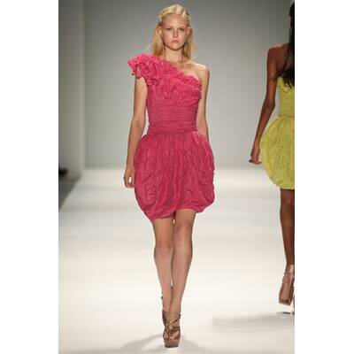 Tadashi Shoji