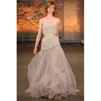 Rebecca Mir am Laufsteg in NY