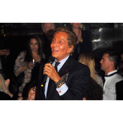 Valentino geht unter die Sänger