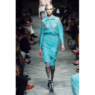 Nackte Haut bei der Italo-Fashionweek