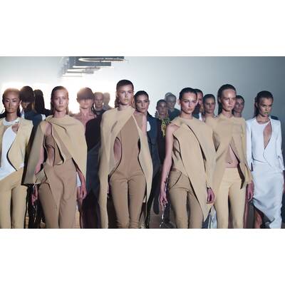 Skurriles von der Pariser Modewoche