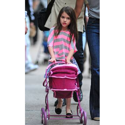 Suri Cruise rockt das Karussell