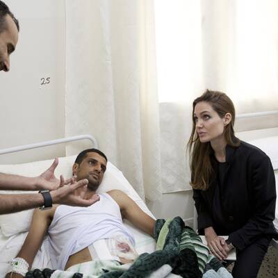 Jolie bei den Menschen in Libyen