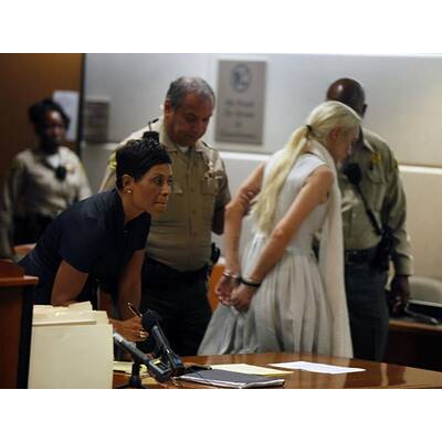 Lindsay Lohan in Handschellen abgeführt