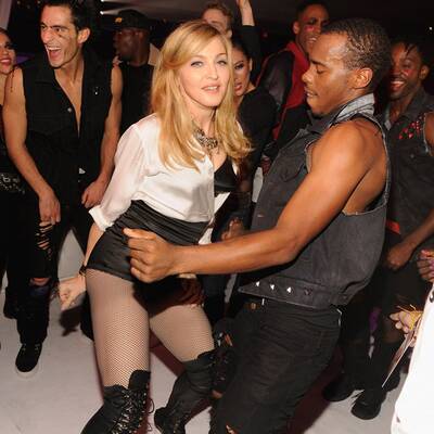Madonna wohnte backstage einem Tanzwettbewerb bei...