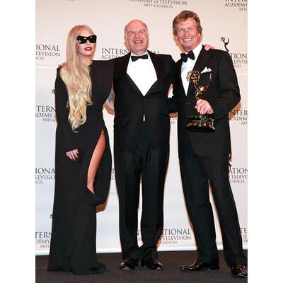 Lady Gaga hat ein Einhorn am Bein