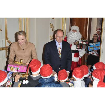 Die Fürstin kann offenbar gut mit Kindern....