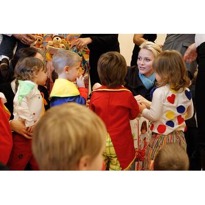 Die Fürstin kann offenbar gut mit Kindern....