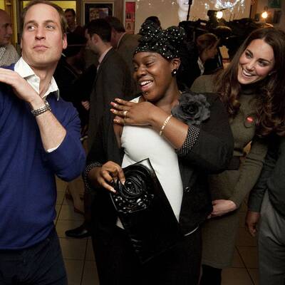 Kate zeigt ihre Wespen-Taille 