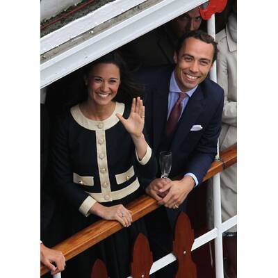 Die Middletons durften bei der Schiffsparade auf der Themse mitfahren. 
