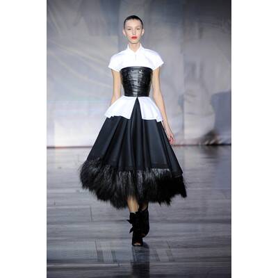 Domina-Look: Lack, Leder und Latex für den Herbst