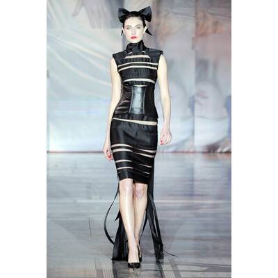 Domina-Look: Lack, Leder und Latex für den Herbst