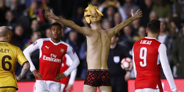 Ganz England lacht über Giraffen-Flitzer