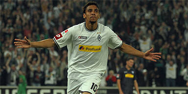 Gladbach gewinnt 1. Relegationsduell