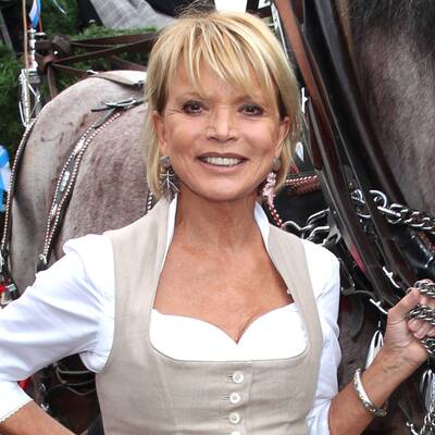 Wer hat das schönste Dirndl-Dekolleté?